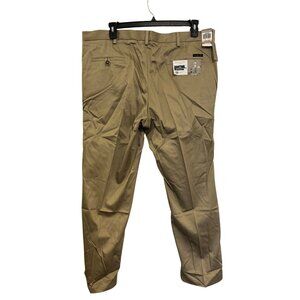Dockers Mens Signature Khaki D2 Straight Fit Flat Front Pants W42 L32 Beige